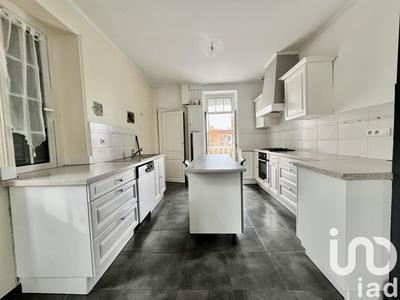 Maison - 137 m² - 6 pièces