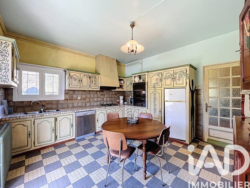 Maison - 613 m² - 18 pièces