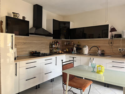 Appartement - 100 m² - 3 pièces