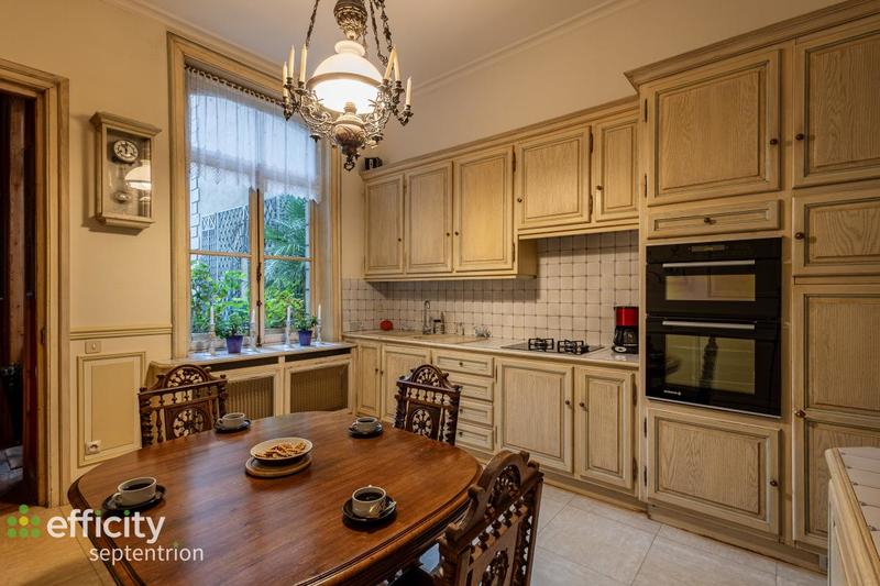 Appartement - 170 m² - 7 pièces