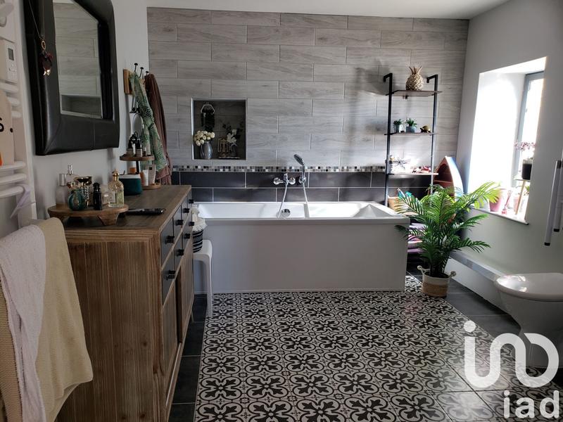 Maison - 338 m² - 10 pièces