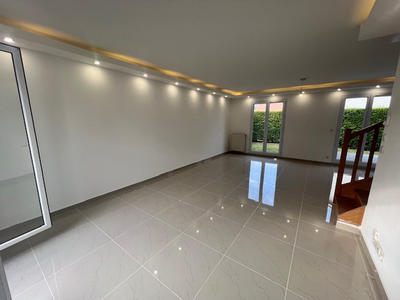 Maison - 104 m² - 5 pièces