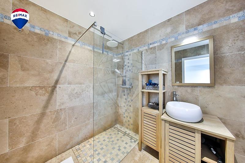 Maison - 348 m² - 7 pièces