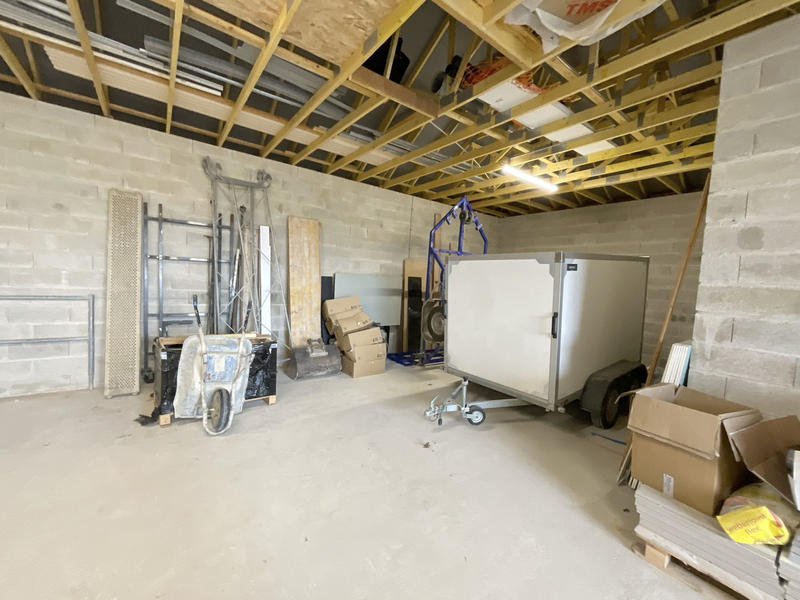 Local d'activités - 204 m² - 2 pièces