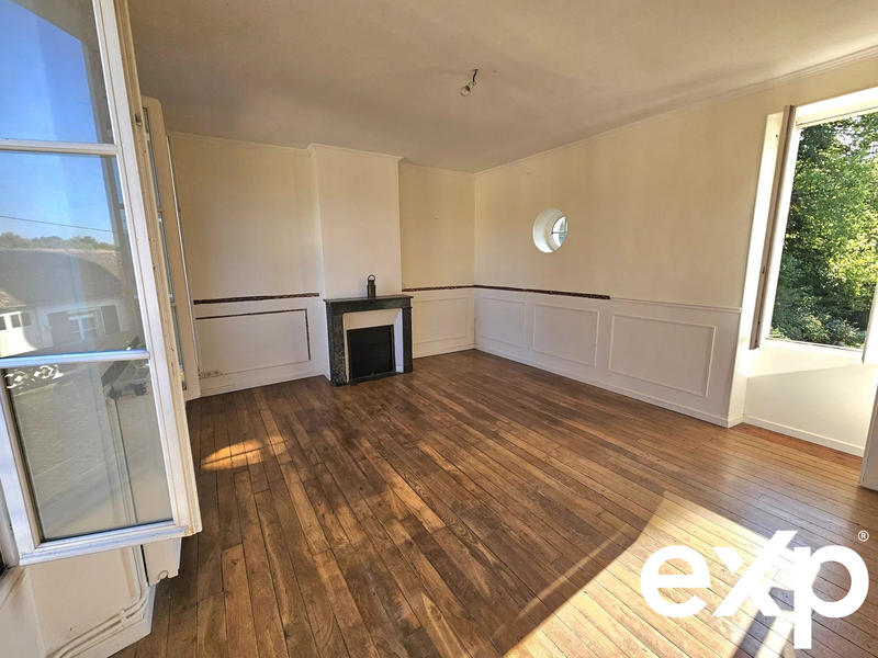 Maison - 243 m² - 9 pièces