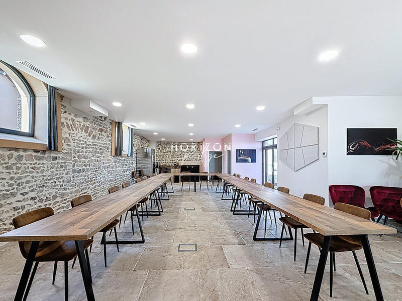 Maison ancienne - 433 m² - 10 pièces