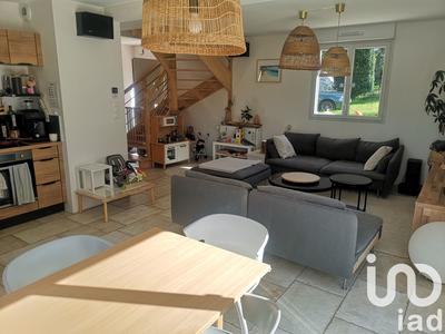 Maison - 93 m² - 5 pièces