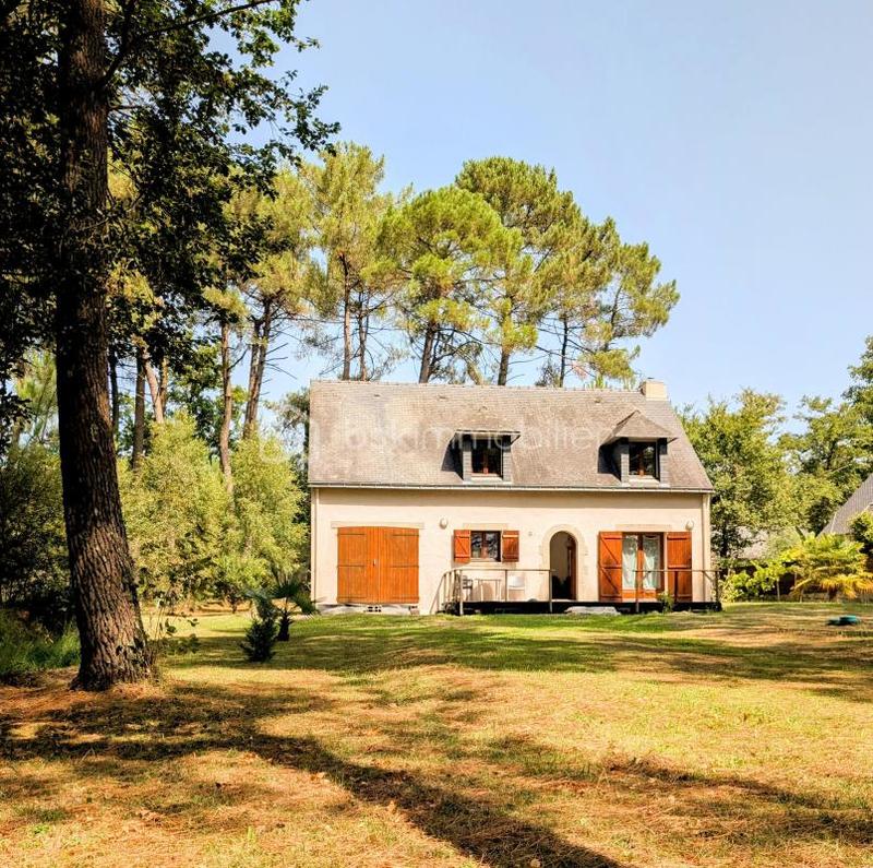 Maison traditionnelle - 115 m² - 7 pièces