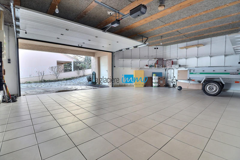 Maison traditionnelle - 155 m² - 6 pièces