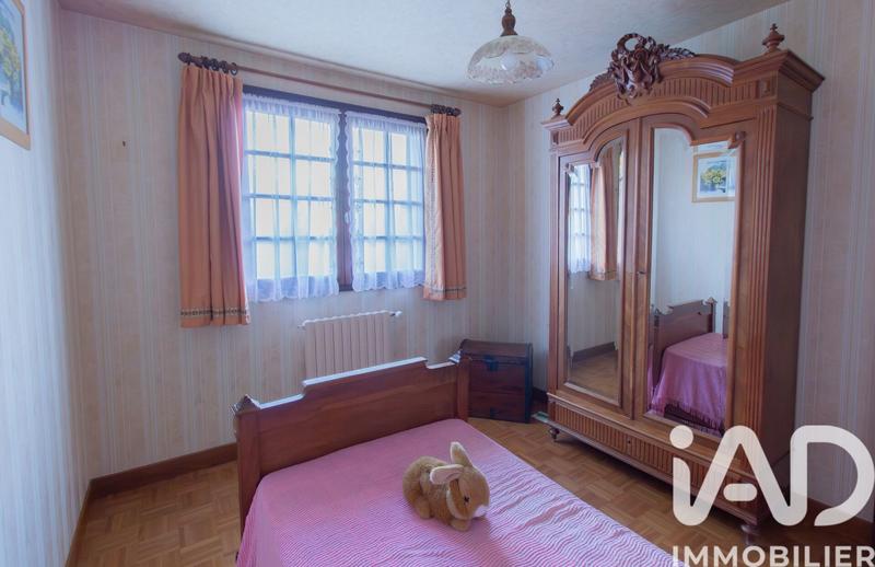 Maison - 208 m² - 9 pièces