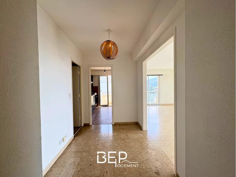 Appartement - 85 m² - 3 pièces