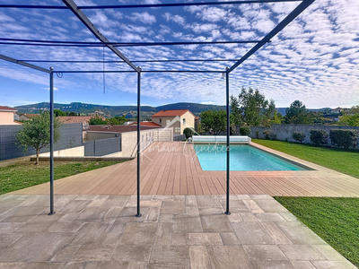 Villa - 136 m² - 6 pièces
