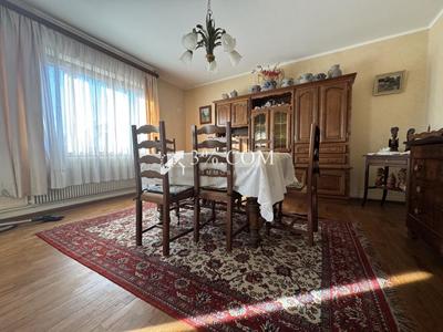 Maison - 122 m² - 5 pièces