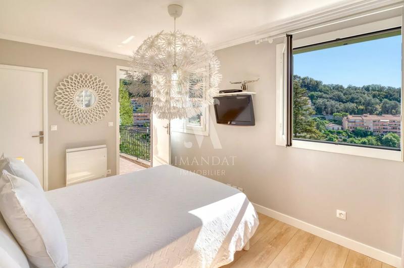 Appartement - 123 m² - 6 pièces