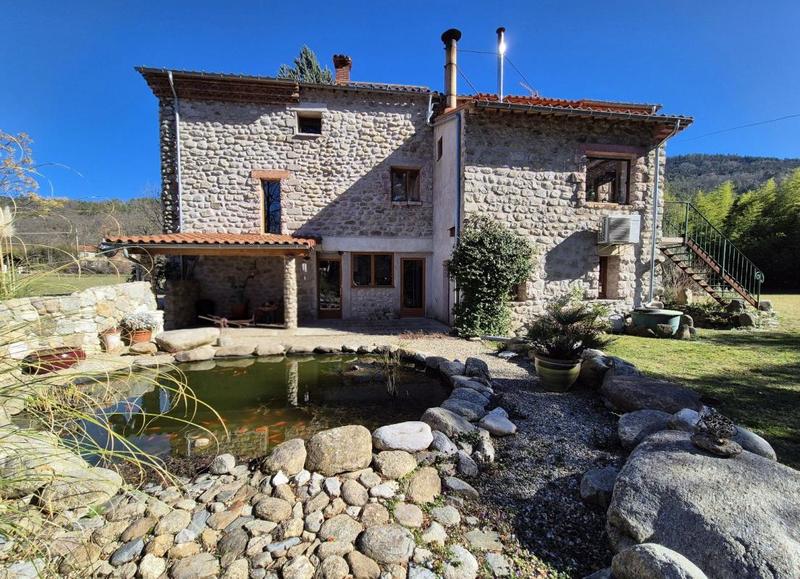 Demeure - 308 m² - 10 pièces