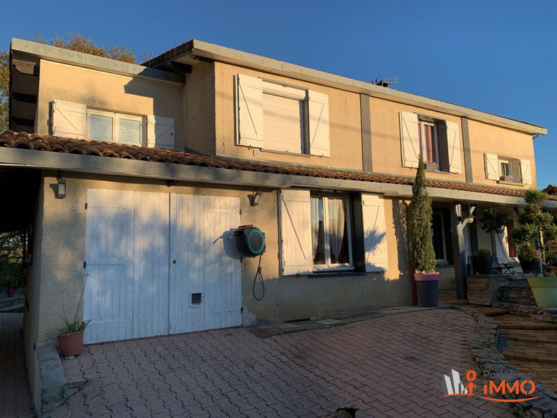 Villa - 172 m² - 8 pièces
