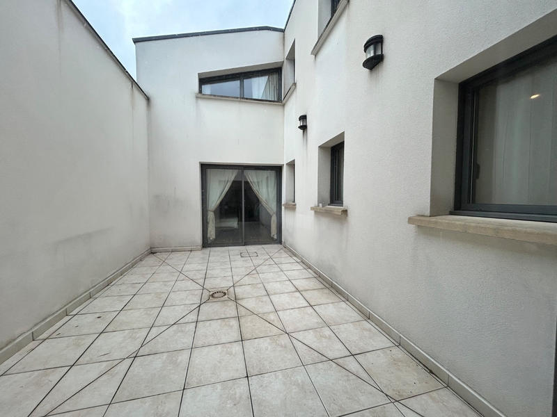 Maison - 315 m² - 6 pièces