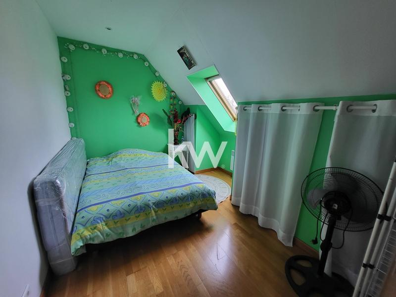 Maison - 99 m² - 5 pièces