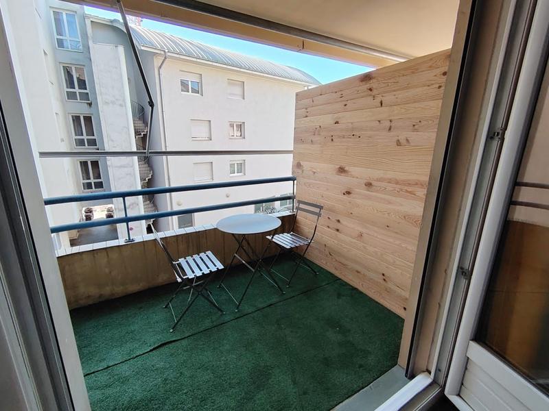 Appartement - 95 m² - 6 pièces