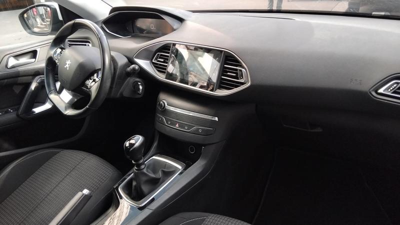 Peugeot 308 1.5 BlueHDi 130 Active Business