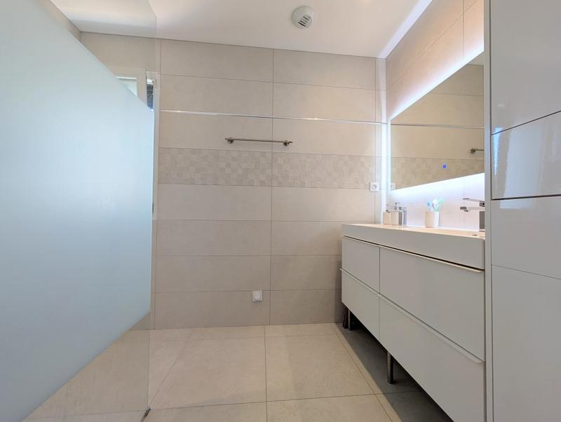 Maison - 180 m² - 6 pièces