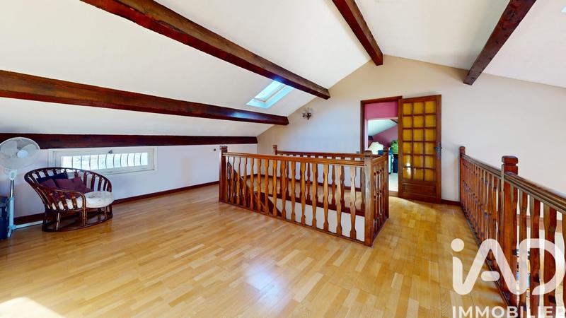 Maison - 245 m² - 8 pièces