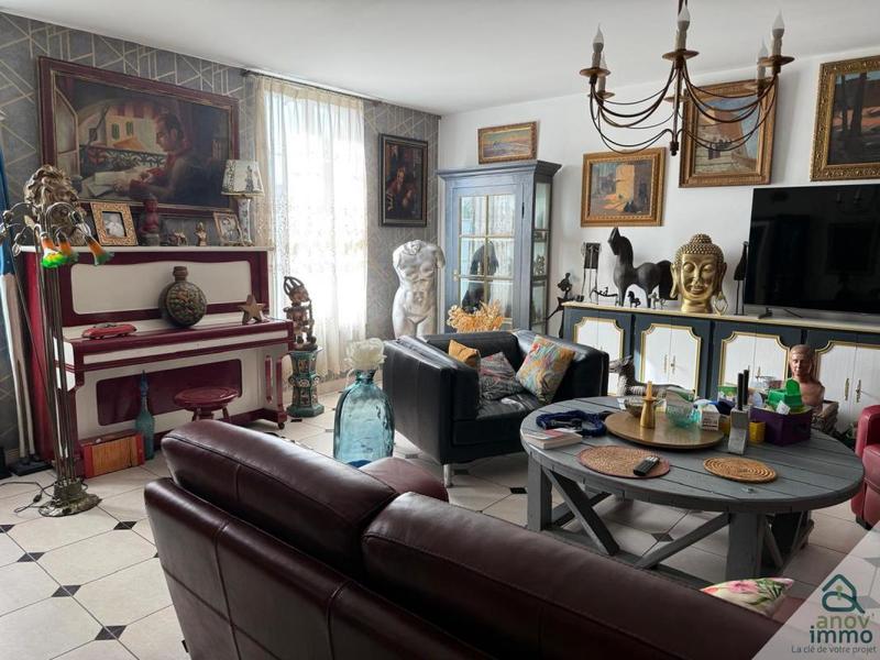 Maison - 255 m² - 10 pièces