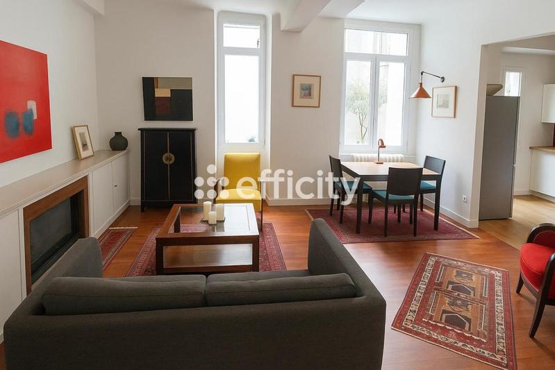 Appartement ancien - 96 m² - 3 pièces