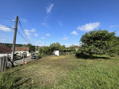 Terrain constructible - 1 581 m²