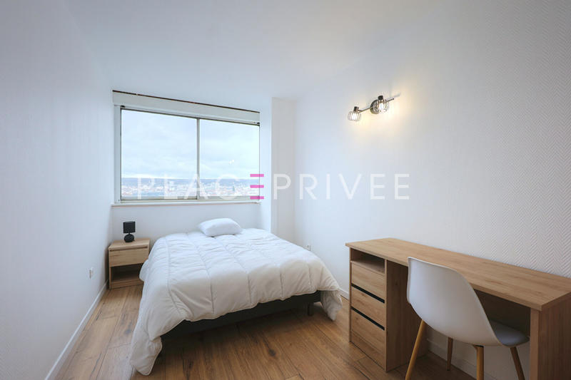 Appartement - 85 m² - 5 pièces