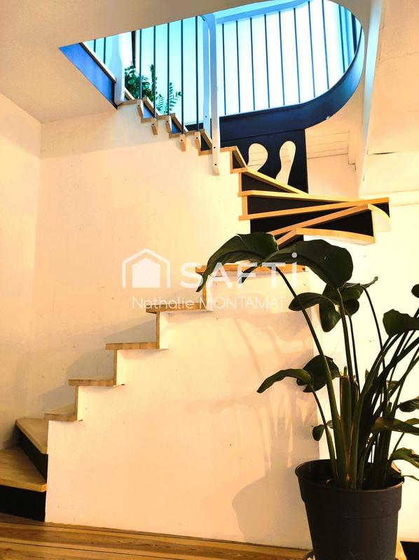 Loft - 125 m² - 4 pièces