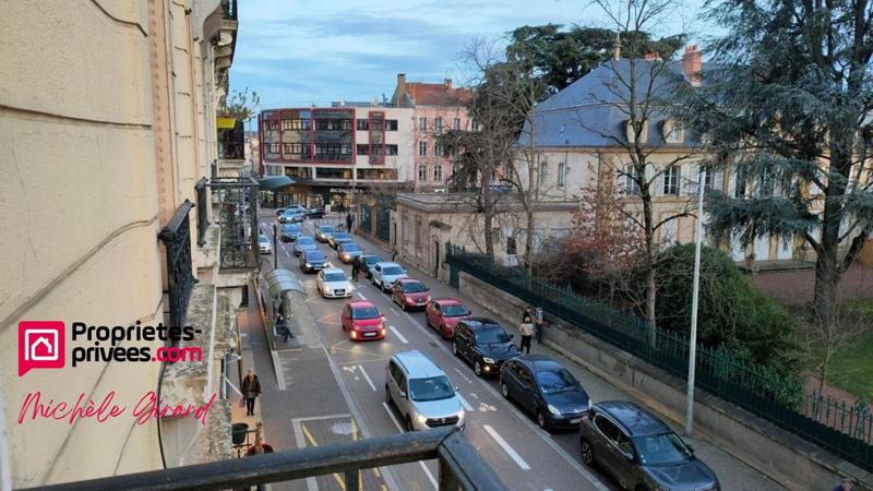 Appartement - 84 m² - 4 pièces