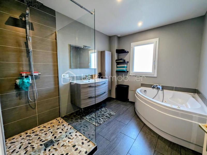 Maison - 140 m² - 7 pièces