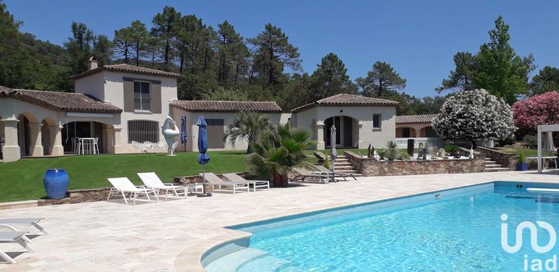 Maison - 187 m² - 8 pièces