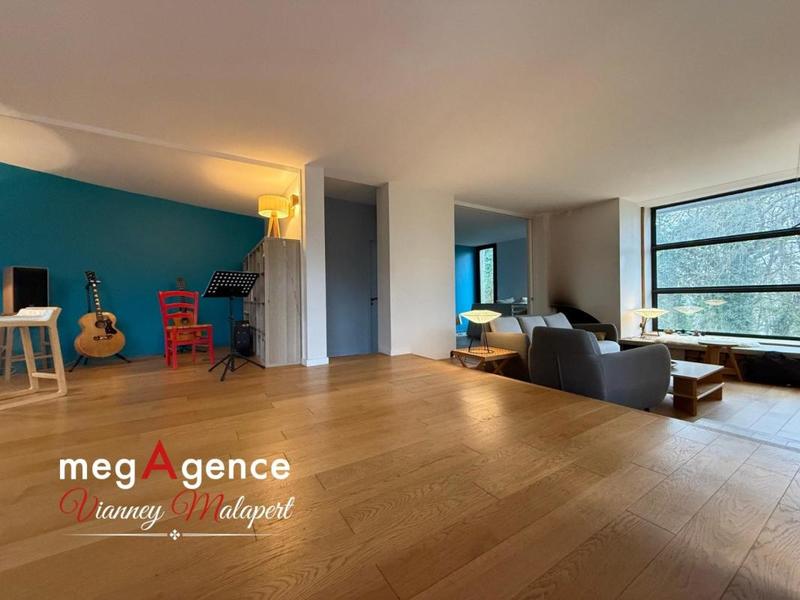 Maison d'architecte - 247 m² - 8 pièces