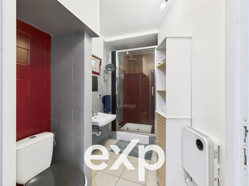 Maison - 275 m² - 10 pièces