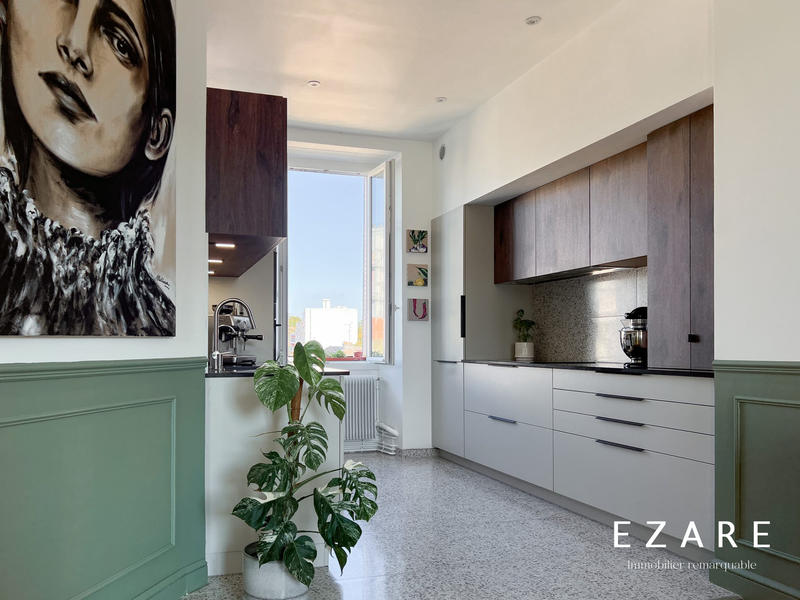 Appartement - 93 m² - 5 pièces