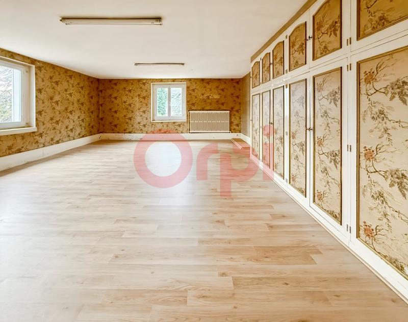 Appartement - 168 m² - 6 pièces
