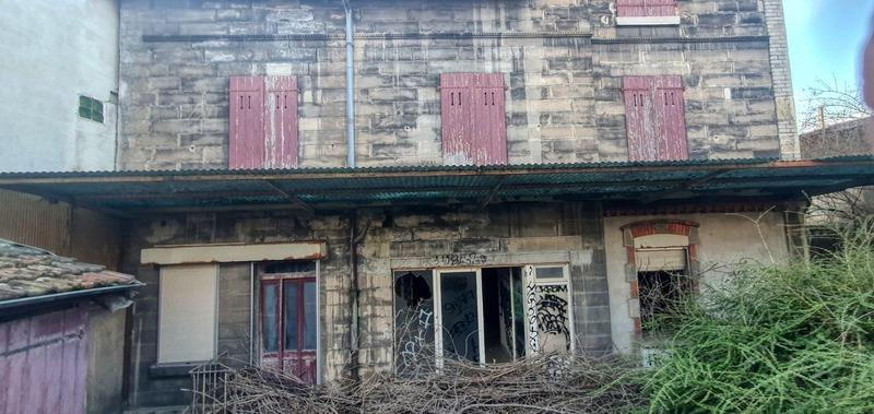 Immeuble - 1 323 m² - 35 pièces