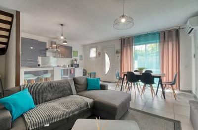 Maison - 96 m² - 4 pièces