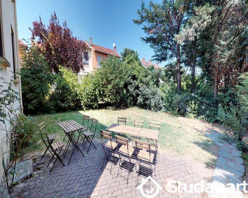 Chambre - 85 m² - 1 pièce