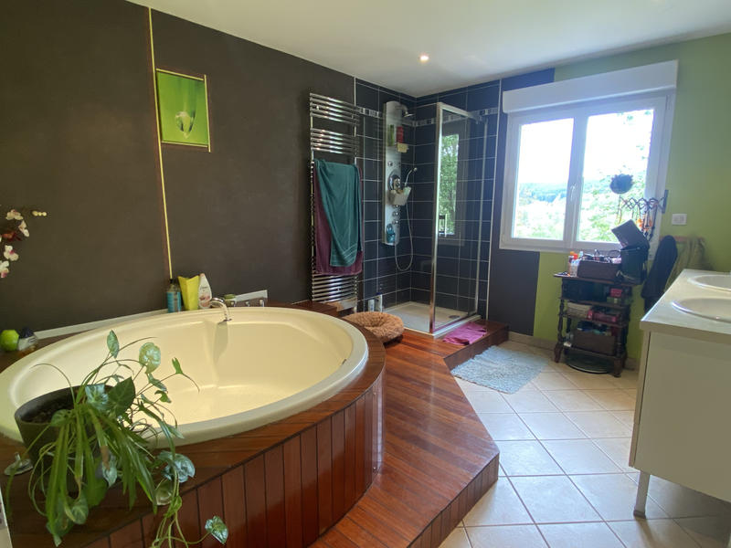 Maison - 160 m² - 8 pièces