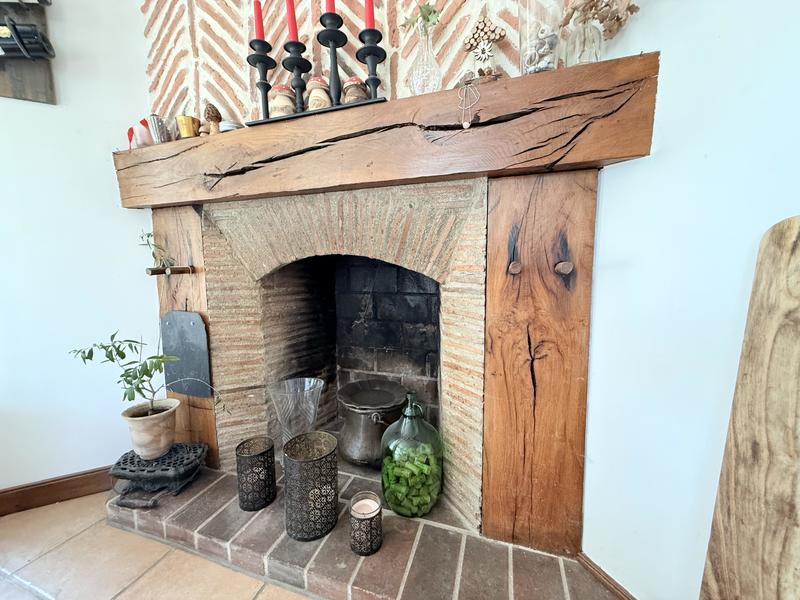 Maison - 750 m² - 25 pièces