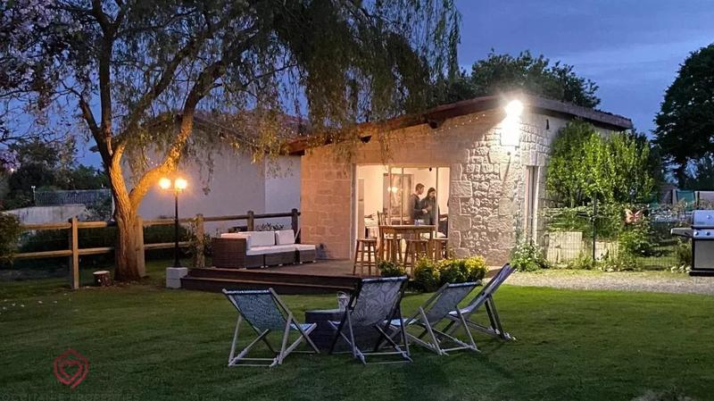 Propriété - 460 m² - 22 pièces