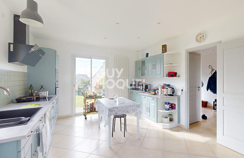 Maison - 180 m² - 6 pièces