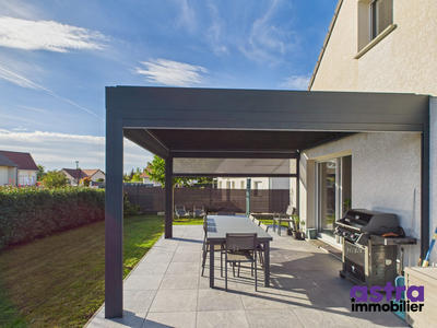 Maison - 108 m² - 6 pièces