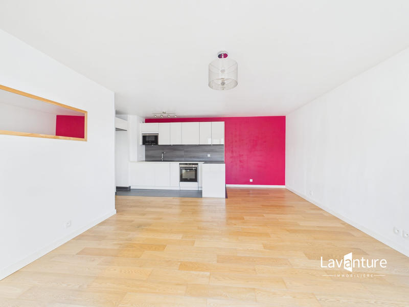 Appartement - 96 m² - 5 pièces