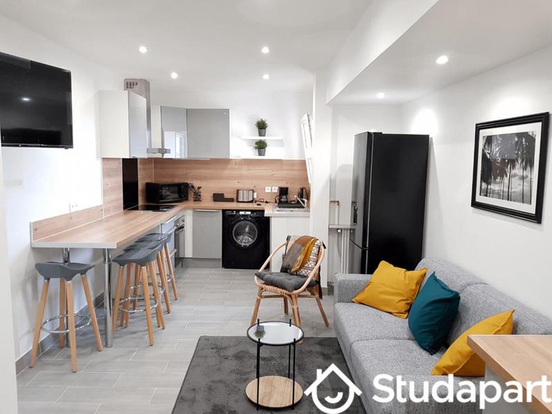 Chambre - 13 m² - 1 pièce