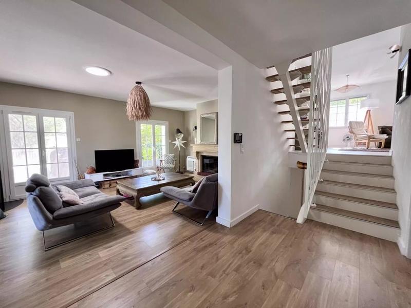 Maison - 170 m² - 5 pièces