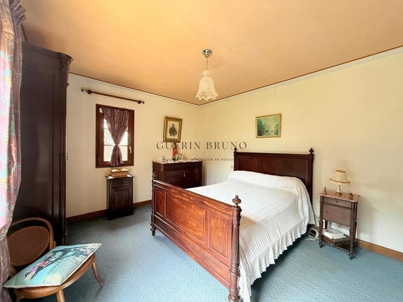 Propriété - 220 m² - 6 pièces